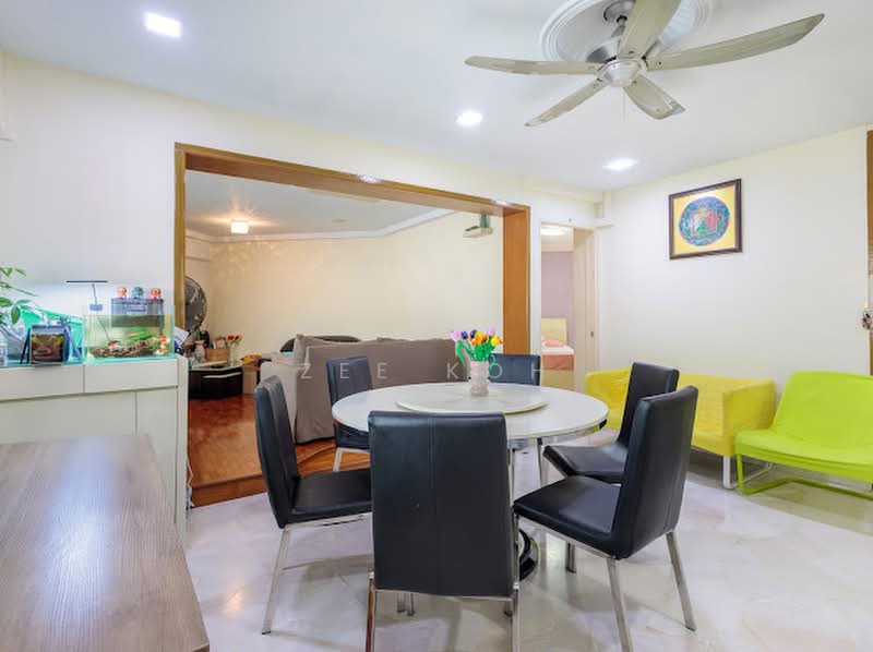 342 Tampines Street 33, 342 Tampines Street 33, 3 Bedrooms, 1,195 sqft, HDB Flat For Sale, by Zee Koh, 500240197 - Living Room - PropertyGuru.com.sg
