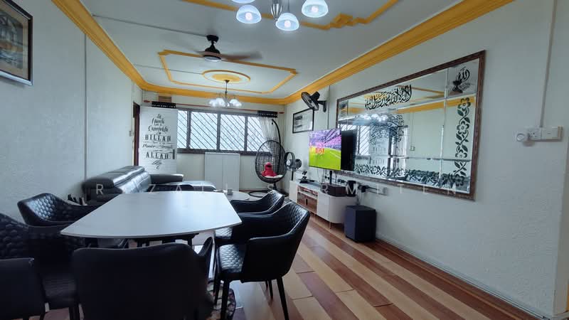 536 Bukit Batok Street 52, 536 Bukit Batok Street 52, 3 Bedrooms, 1,109 sqft, HDB Flat For Sale, by Razali Sarmiten, 500240217 - Living Room - PropertyGuru.com.sg