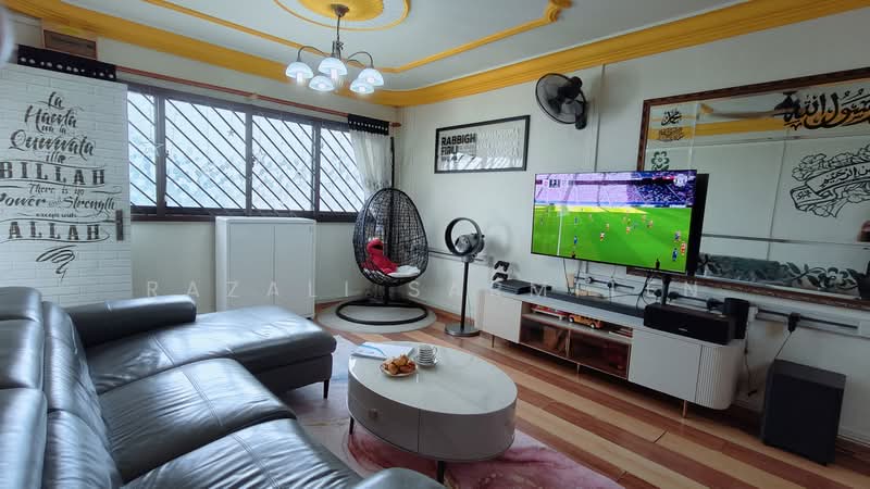 536 Bukit Batok Street 52, 536 Bukit Batok Street 52, 3 Bedrooms, 1,109 sqft, HDB Flat For Sale, by Razali Sarmiten, 500240217 - Living Room - PropertyGuru.com.sg