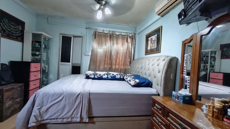 536 Bukit Batok Street 52, 536 Bukit Batok Street 52, 3 Bedrooms, 1,109 sqft, HDB Flat For Sale, by Razali Sarmiten, 500240217 - Bedroom - PropertyGuru.com.sg