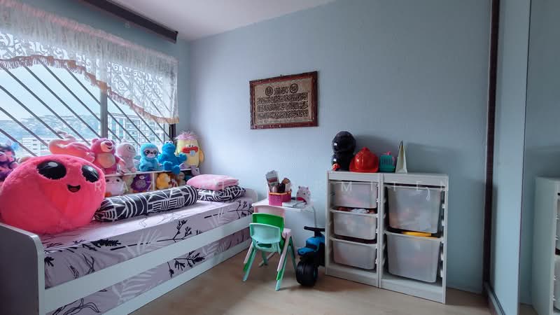 536 Bukit Batok Street 52, 536 Bukit Batok Street 52, 3 Bedrooms, 1,109 sqft, HDB Flat For Sale, by Razali Sarmiten, 500240217 - Bedroom - PropertyGuru.com.sg