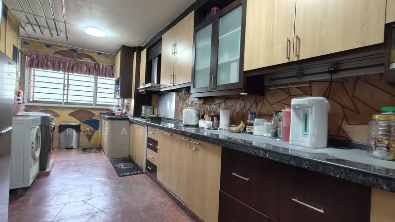 536 Bukit Batok Street 52, 536 Bukit Batok Street 52, 3 Bedrooms, 1,109 sqft, HDB Flat For Sale, by Razali Sarmiten, 500240217 - Kitchen - PropertyGuru.com.sg