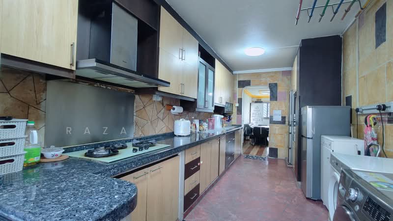 536 Bukit Batok Street 52, 536 Bukit Batok Street 52, 3 Bedrooms, 1,109 sqft, HDB Flat For Sale, by Razali Sarmiten, 500240217 - Kitchen - PropertyGuru.com.sg