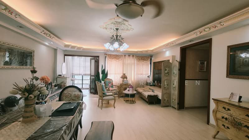 272 Toh Guan Road, 272 Toh Guan Road, Boon Lay / Jurong / Tuas, 3 Bedrooms, 1,303 sqft, HDB Flat For Sale, by Razali Sarmiten, 500240265 - Living Room - PropertyGuru.com.sg