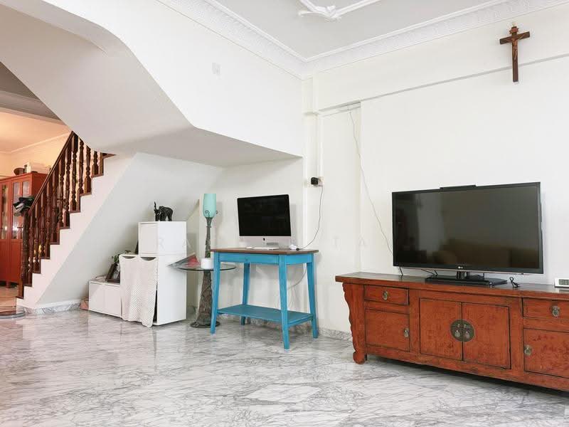 186 Bishan Street 13, 186 Bishan Street 13, 3 Bedrooms, 1,571 sqft, HDB Flat For Sale, by Rachel Tan, 500240273 - Living Room - PropertyGuru.com.sg