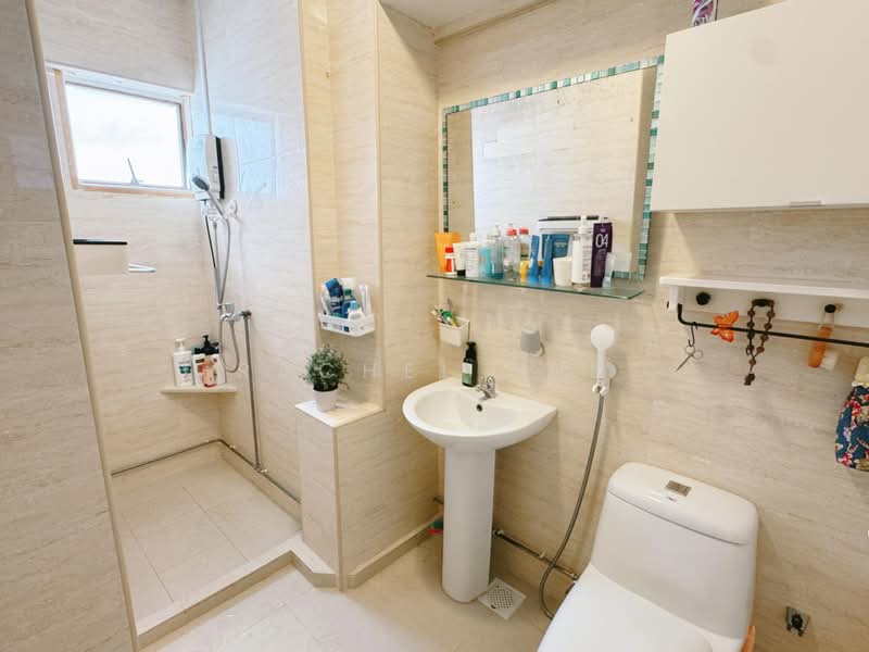 186 Bishan Street 13, 186 Bishan Street 13, 3 Bedrooms, 1,571 sqft, HDB Flat For Sale, by Rachel Tan, 500240273 - Bathroom - PropertyGuru.com.sg