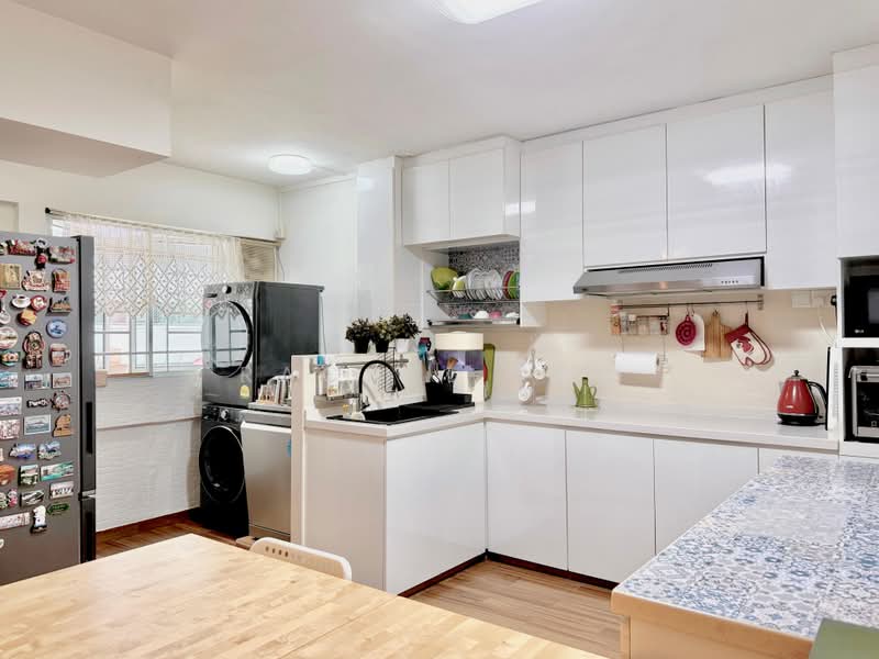 186 Bishan Street 13, 186 Bishan Street 13, 3 Bedrooms, 1,571 sqft, HDB Flat For Sale, by Rachel Tan, 500240273 - Kitchen - PropertyGuru.com.sg