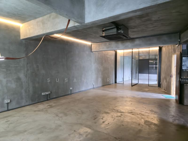 1800 sf! Bachelor Bespoke 2 Bed Rangoon, Rangoon Road, 3 Bedrooms, 1,800 sqft, Walk-up Apartment For Rent, by Susan Prior, 500240290 - Interior - PropertyGuru.com.sg