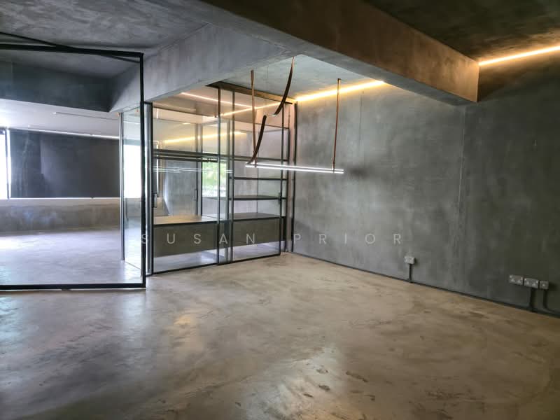 1800 sf! Bachelor Bespoke 2 Bed Rangoon, Rangoon Road, 3 Bedrooms, 1,800 sqft, Walk-up Apartment For Rent, by Susan Prior, 500240290 - Interior - PropertyGuru.com.sg