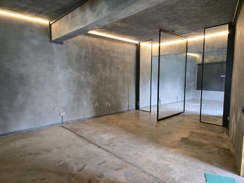 1800 sf! Bachelor Bespoke 2 Bed Rangoon, Rangoon Road, 3 Bedrooms, 1,800 sqft, Walk-up Apartment For Rent, by Susan Prior, 500240290 - Interior - PropertyGuru.com.sg