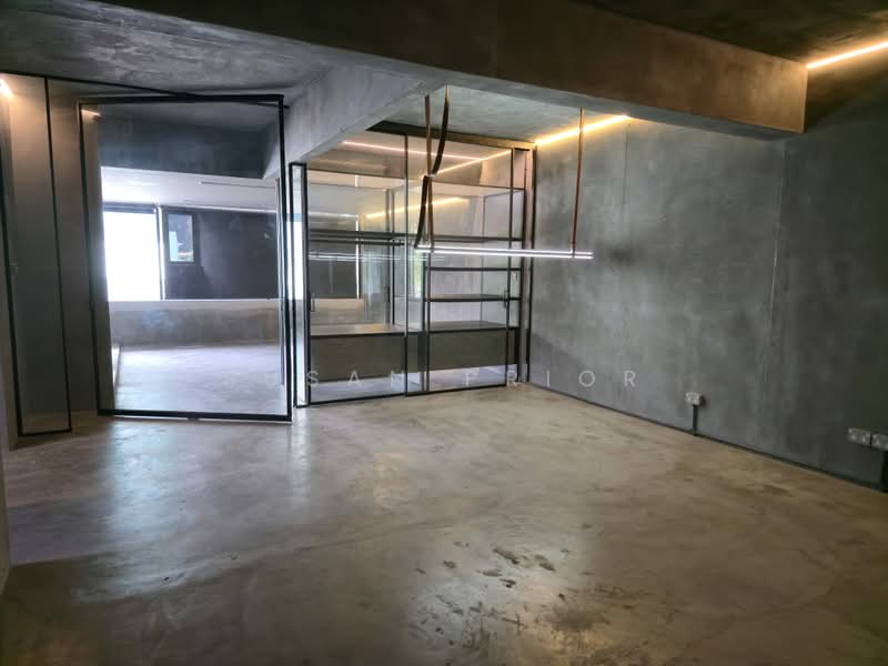 1800 sf! Bachelor Bespoke 2 Bed Rangoon, Rangoon Road, 3 Bedrooms, 1,800 sqft, Walk-up Apartment For Rent, by Susan Prior, 500240290 - Interior - PropertyGuru.com.sg