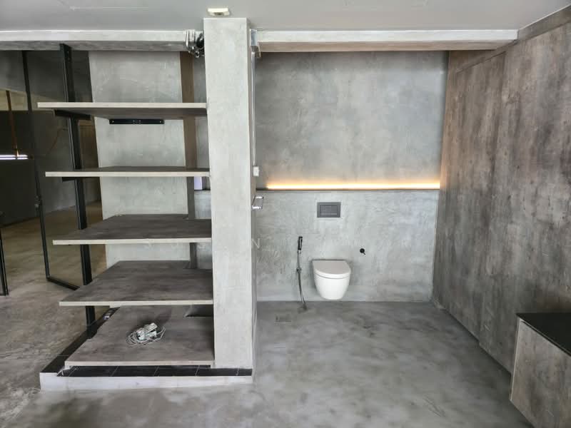 1800 sf! Bachelor Bespoke 2 Bed Rangoon, Rangoon Road, 3 Bedrooms, 1,800 sqft, Walk-up Apartment For Rent, by Susan Prior, 500240290 - Bathroom - PropertyGuru.com.sg