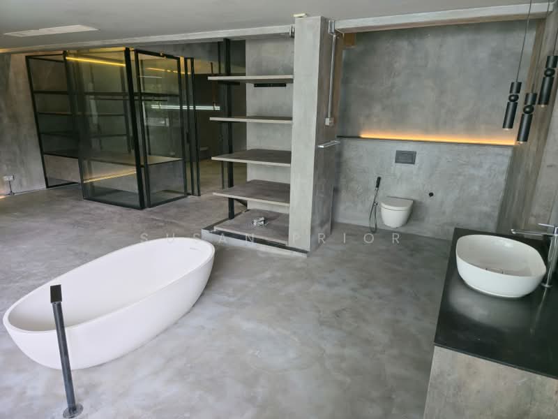 1800 sf! Bachelor Bespoke 2 Bed Rangoon, Rangoon Road, 3 Bedrooms, 1,800 sqft, Walk-up Apartment For Rent, by Susan Prior, 500240290 - PropertyGuru.com.sg