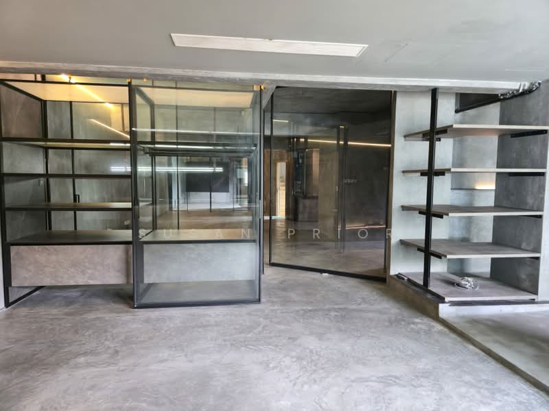 1800 sf! Bachelor Bespoke 2 Bed Rangoon, Rangoon Road, 3 Bedrooms, 1,800 sqft, Walk-up Apartment For Rent, by Susan Prior, 500240290 - PropertyGuru.com.sg