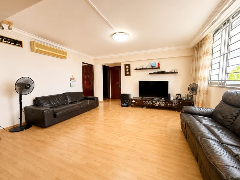 151 Simei Street 1, 151 Simei Street 1, 3 Bedrooms, 1,108 sqft, HDB Flat For Sale, by Joei Lim 林芯彤, 500240307 - Living Room - PropertyGuru.com.sg