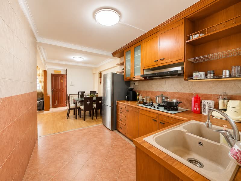 151 Simei Street 1, 151 Simei Street 1, 3 Bedrooms, 1,108 sqft, HDB Flat For Sale, by Joei Lim 林芯彤, 500240307 - Kitchen - PropertyGuru.com.sg