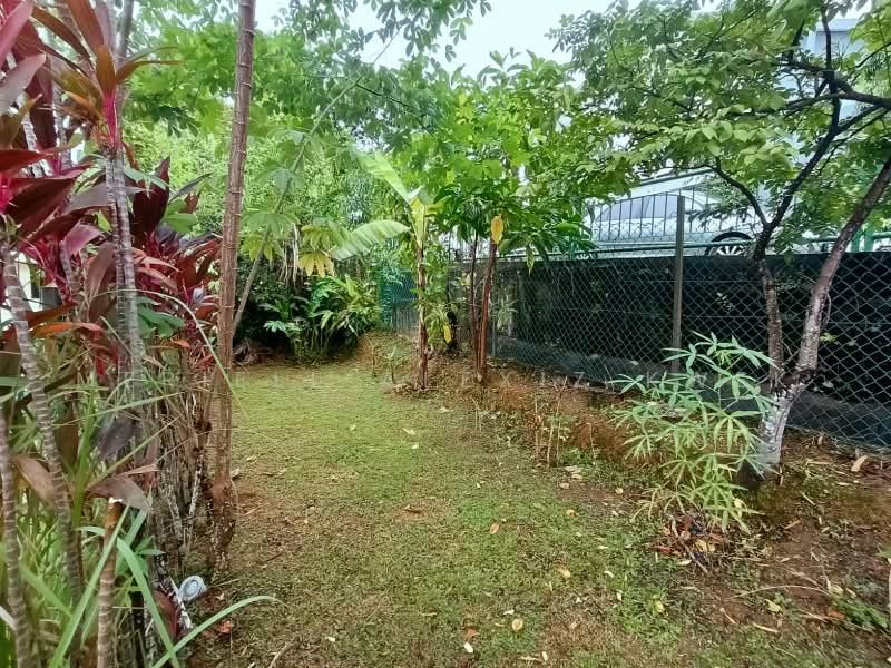 Hilltop Resort Home with Swimming Pool & huge garden, , 6 Bedrooms, 4,800 sqft, Detached House For Rent, by Meriell Alexiz Kwek, 500240311 - Garden - PropertyGuru.com.sg