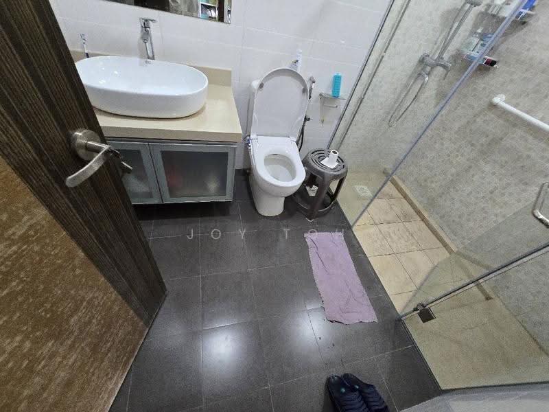 Sembawang Hills Estate, Jalan Telang, 6 Bedrooms, 5,000 sqft, Terraced House For Sale, by Joy Toh, 500240321 - PropertyGuru.com.sg