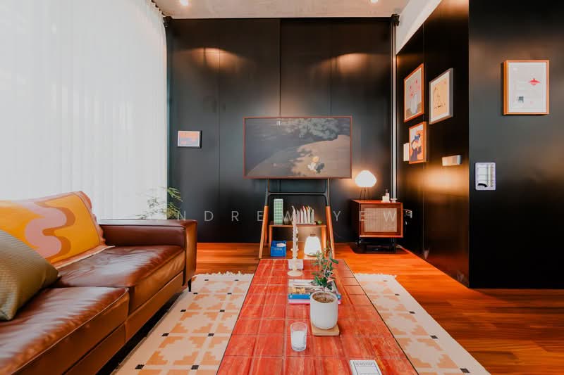Martin No 38, 38 Martin Road, Orchard / River Valley, 2 Bedrooms, 969 sqft, Apartment For Sale, by Andrew Yew, 500240329 - Living Room - PropertyGuru.com.sg