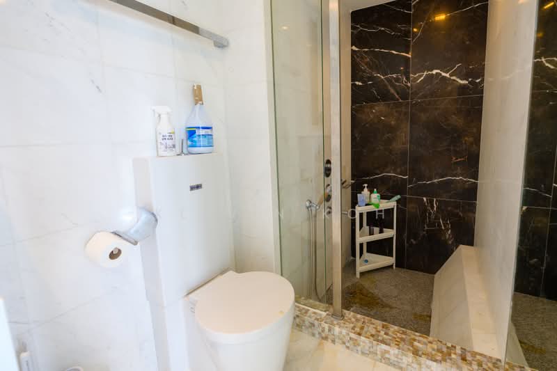 Vida, 5 Peck Hay Road, 1 Bedroom, 527 sqft, Condominium For Sale, by Kelvin Koh, 500240336 - Bathroom - PropertyGuru.com.sg