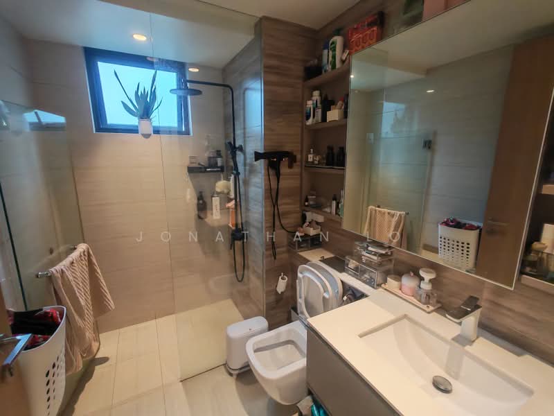 High Park Residences, 27 Fernvale Road, 4 Bedrooms, 1,227 sqft, Condominium For Sale, by Jonathan Lo, 500240337 - Bathroom - PropertyGuru.com.sg