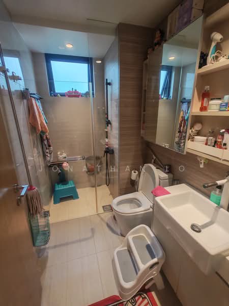 High Park Residences, 27 Fernvale Road, 4 Bedrooms, 1,227 sqft, Condominium For Sale, by Jonathan Lo, 500240337 - Bathroom - PropertyGuru.com.sg