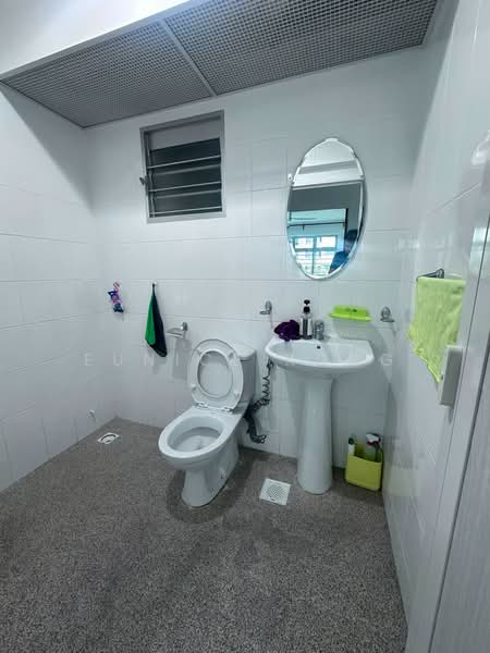 209B Punggol Place, 209B Punggol Place, Hougang / Punggol / Sengkang, Room Rental, 150 sqft, HDB Flat For Rent, by Eunice Kong, 500240348 - Bathroom - PropertyGuru.com.sg