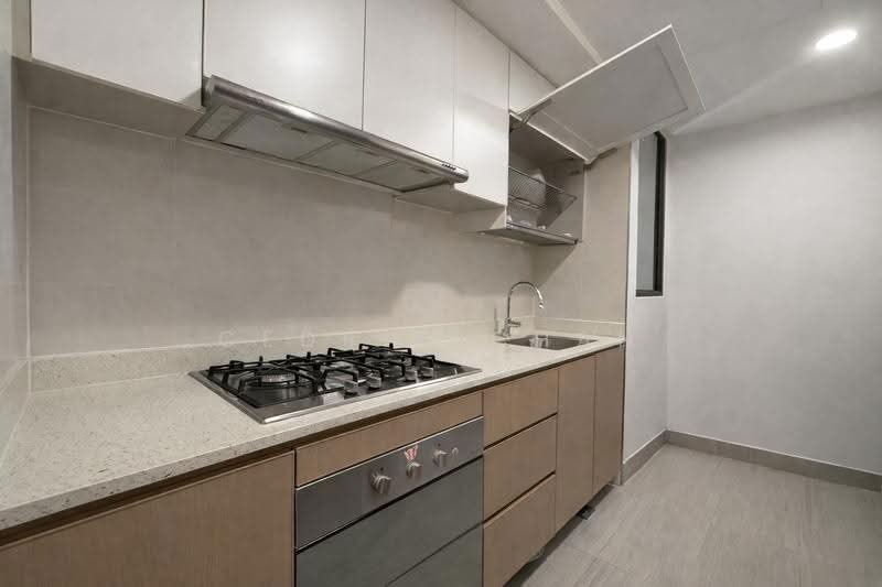 Rivercove Residences EC, 20 Anchorvale Ln, 3 Bedrooms, 904 sqft, Condominium For Rent, by Cedric Chan, 500240356 - Kitchen - PropertyGuru.com.sg
