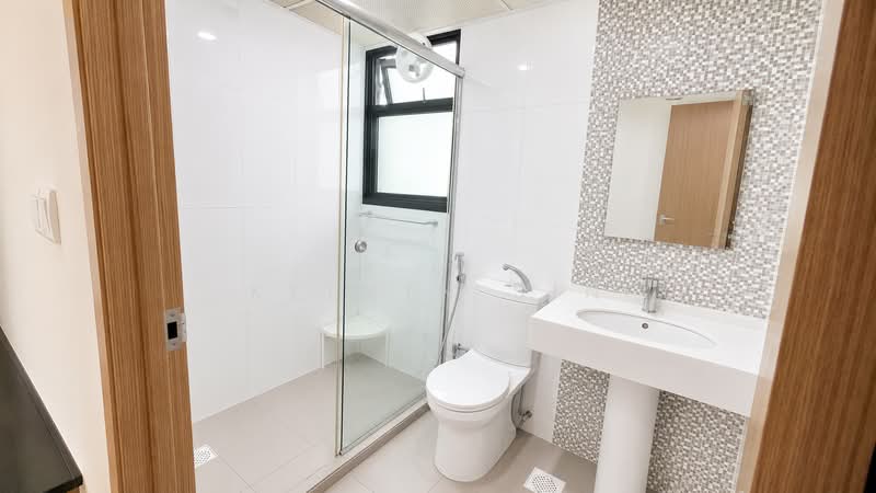 118A Alkaff Crescent, 118A Alkaff Crescent, 3 Bedrooms, 1,001 sqft, HDB Flat For Sale, by Kelvin Sin, 500240358 - Bathroom - PropertyGuru.com.sg