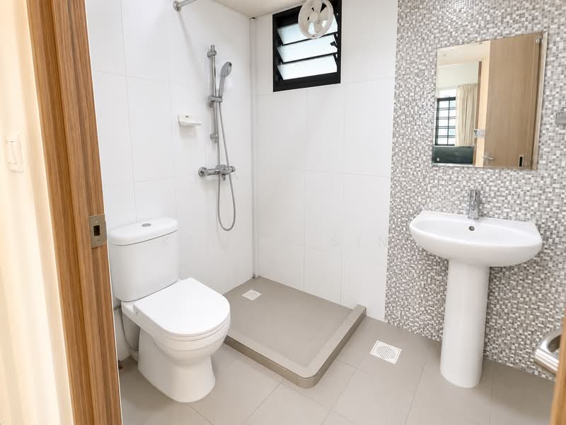 118A Alkaff Crescent, 118A Alkaff Crescent, 3 Bedrooms, 1,001 sqft, HDB Flat For Sale, by Kelvin Sin, 500240358 - Bathroom - PropertyGuru.com.sg