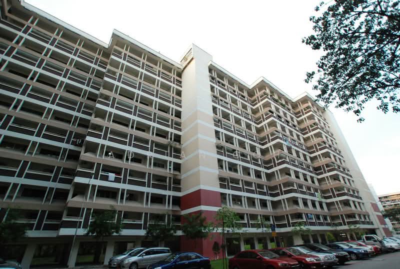 559 Jurong West Street 42, 559 Jurong West Street 42, 3 Bedrooms, 1,474 sqft, HDB Flat For Rent, by Adrian Goh, 500240370 - Exterior - PropertyGuru.com.sg