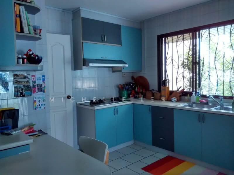 Dyson Road. Semi-Detached (with huge land), Dyson Road, Newton / Novena, 5 Bedrooms, 3,500 sqft, Semi-Detached House For Sale, by Michelle Leng, 500240381 - Kitchen - PropertyGuru.com.sg