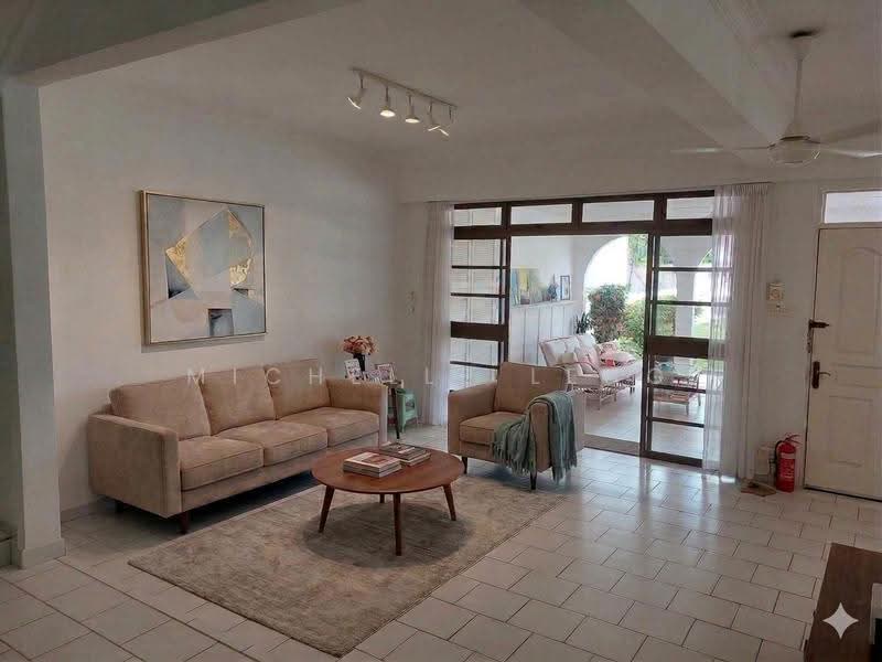 Dyson Road. Semi-Detached (with huge land), Dyson Road, Newton / Novena, 5 Bedrooms, 3,500 sqft, Semi-Detached House For Sale, by Michelle Leng, 500240381 - Living Room - PropertyGuru.com.sg