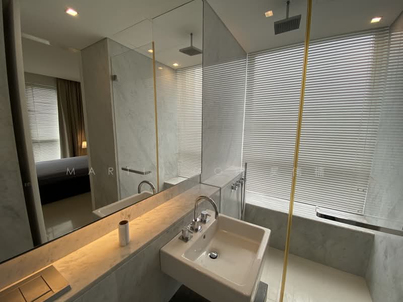 Scotts Square, 6 Scotts Road, 2 Bedrooms, 947 sqft, Condominium For Sale, by Martin Goh 吴伟楠, 500240390 - Bathroom - PropertyGuru.com.sg
