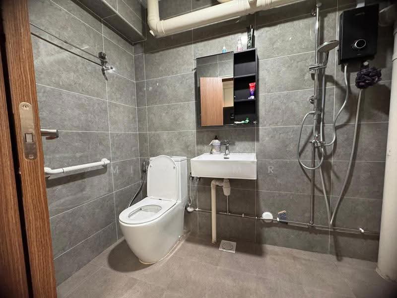 161 Yung Ping Road, 161 Yung Ping Road, 4 Bedrooms, 1,582 sqft, HDB Flat For Sale, by Mirza Amir, 500240400 - Bathroom - PropertyGuru.com.sg