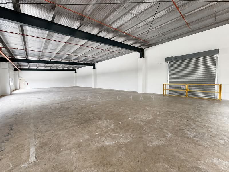 Cheap | Changi | 10m Ceiling | Ramp Up | Loading Bays, Changi, 40,000 sqft, Warehouse For Rent, by Alex Chan, 500240405 - Interior - CommercialGuru.com.sg