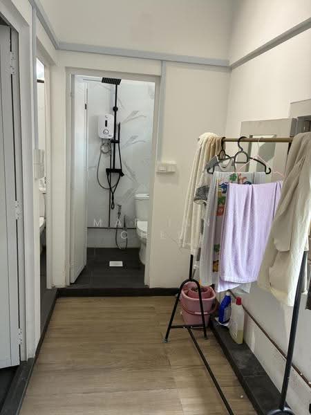 Temple street at China town centre, 15 temple street0, 1 Bedroom, 100 sqft, Conservation House For Rent, by Mar Inn Chee, 500240406 - Bathroom - PropertyGuru.com.sg