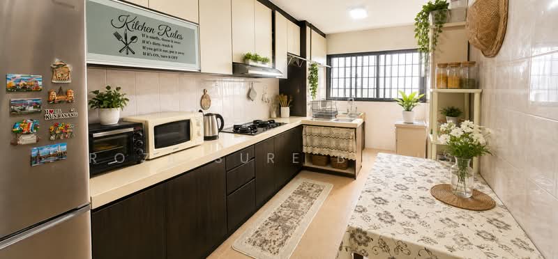 226 Yishun Street 21, 226 Yishun Street 21, Sembawang / Yishun, 3 Bedrooms, 1,001 sqft, HDB Flat For Sale, by Roza Sure Bagus, 500240427 - Kitchen view from Living Room - PropertyGuru.com.sg