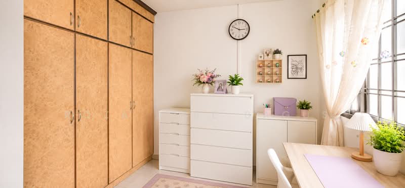 226 Yishun Street 21, 226 Yishun Street 21, Sembawang / Yishun, 3 Bedrooms, 1,001 sqft, HDB Flat For Sale, by Roza Sure Bagus, 500240427 - Bedroom 3 - Built-in wardrobe - PropertyGuru.com.sg