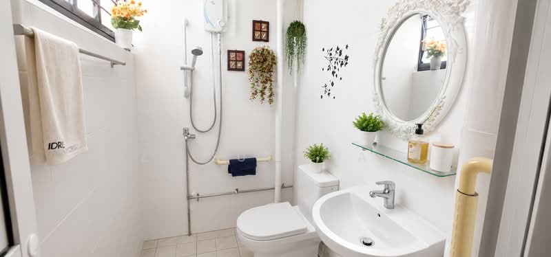 226 Yishun Street 21, 226 Yishun Street 21, Sembawang / Yishun, 3 Bedrooms, 1,001 sqft, HDB Flat For Sale, by Roza Sure Bagus, 500240427 - Masterbedroom Toilet - PropertyGuru.com.sg