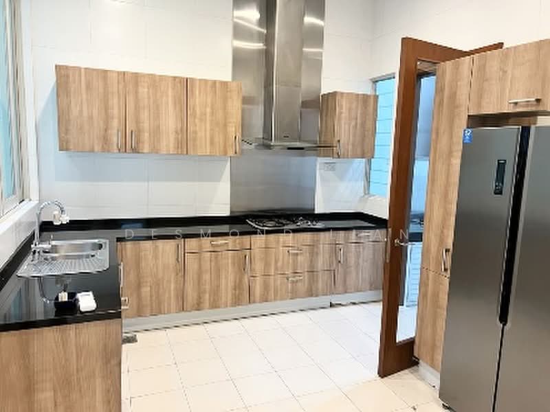 Namly Semi-D with Private Pool n Garden n MRT, Sixth Avenue/ Namly Drive/ Namly Crescent/ Fourth Ave, Tanglin / Holland / Bukit Timah, 6 Bedrooms, 4,400 sqft, Semi-Detached House For Rent, by Desmond Lian, 500240428 - Kitchen - PropertyGuru.com.sg