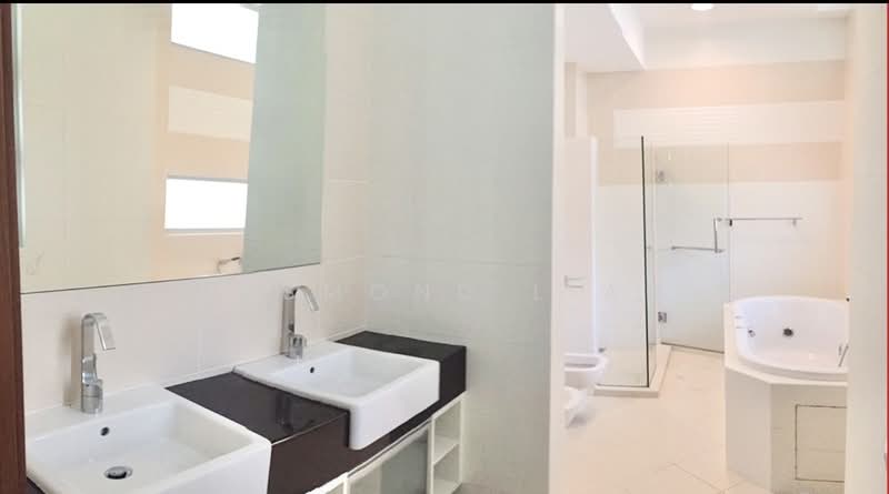 Namly Semi-D with Private Pool n Garden n MRT, Sixth Avenue/ Namly Drive/ Namly Crescent/ Fourth Ave, Tanglin / Holland / Bukit Timah, 6 Bedrooms, 4,400 sqft, Semi-Detached House For Rent, by Desmond Lian, 500240428 - Bathroom - PropertyGuru.com.sg