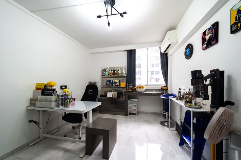 123 Bishan Street 12, 123 Bishan Street 12, 3 Bedrooms, 904 sqft, HDB Flat For Sale, by Rachel Tan, 500240432 - Study - PropertyGuru.com.sg