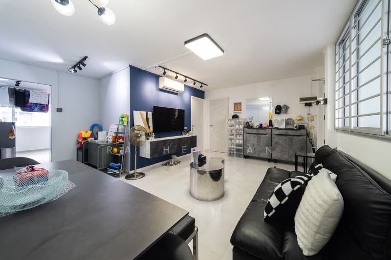 123 Bishan Street 12, 123 Bishan Street 12, 3 Bedrooms, 904 sqft, HDB Flat For Sale, by Rachel Tan, 500240432 - Living Room - PropertyGuru.com.sg