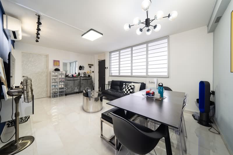 123 Bishan Street 12, 123 Bishan Street 12, 3 Bedrooms, 904 sqft, HDB Flat For Sale, by Rachel Tan, 500240432 - Living Room - PropertyGuru.com.sg