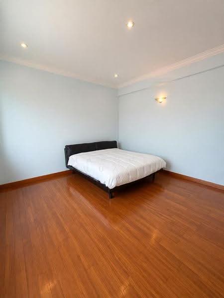 999 Year Inter-Terrace at Teachers Estate, , 4 Bedrooms, 2,700 sqft, Terraced House For Sale, by Marcus Luah, 500240441 - Bedroom - PropertyGuru.com.sg
