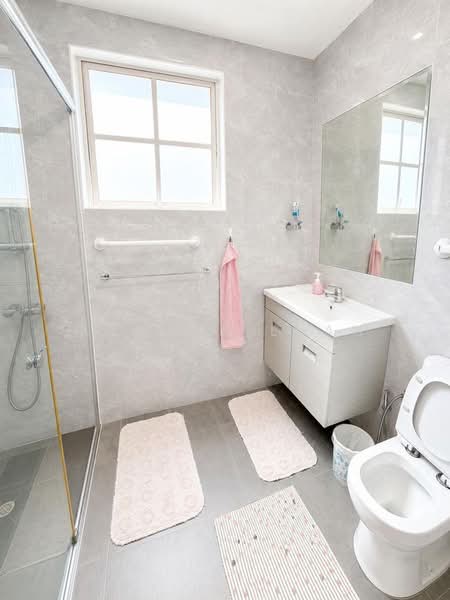 999 Year Inter-Terrace at Teachers Estate, , 4 Bedrooms, 2,700 sqft, Terraced House For Sale, by Marcus Luah, 500240441 - PropertyGuru.com.sg