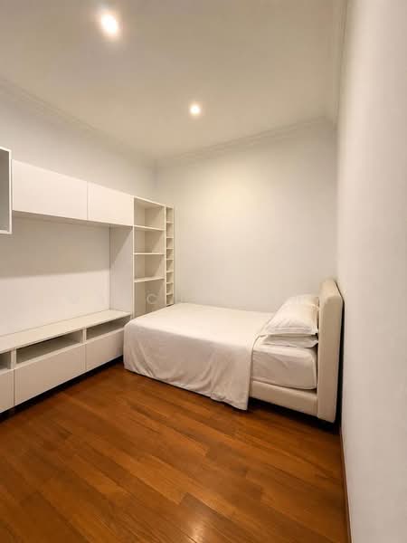 999 Year Inter-Terrace at Teachers Estate, , 4 Bedrooms, 2,700 sqft, Terraced House For Sale, by Marcus Luah, 500240441 - PropertyGuru.com.sg