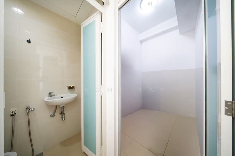 City Square Residences, 10 Kitchener Link, Room Rental, 80 sqft, Condominium For Rent, by Jerome Yap, 500240442 - Bathroom - PropertyGuru.com.sg