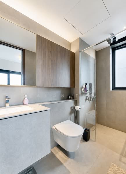 Midtown Modern, 18 Tan Quee Lan Street, 4 Bedrooms, 1,442 sqft, Condominium For Sale, by Aaron Teo, 500240445 - Bathroom - PropertyGuru.com.sg